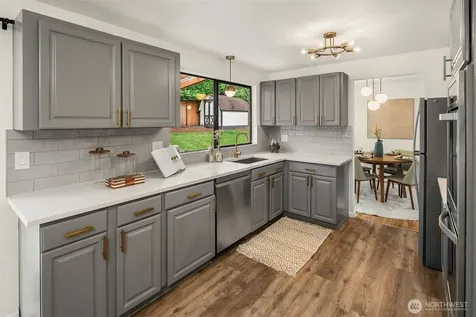 40 151st Place NE Bellevue WA 98007