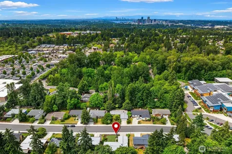 40 151st Place NE Bellevue WA 98007