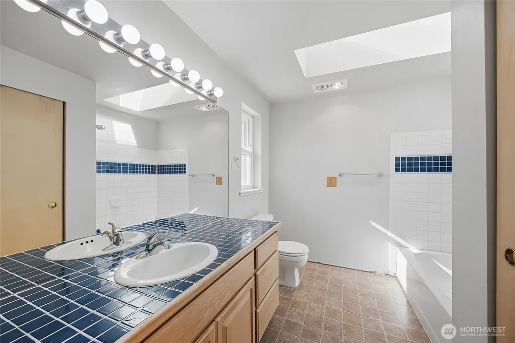 752 Sandstone Lane Camano Island WA 98282