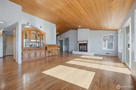 752 Sandstone Lane Camano Island WA 98282