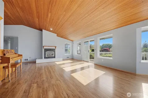 752 Sandstone Lane Camano Island WA 98282