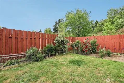 8128 Wolcott Avenue S Seattle WA 98118