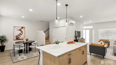 15215 35th Ave W Lynnwood WA 98087