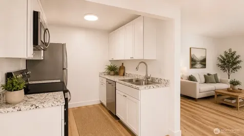 1613 Maple Lane Kent WA 98030