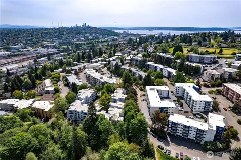 3710 26th Place W Seattle WA 98199