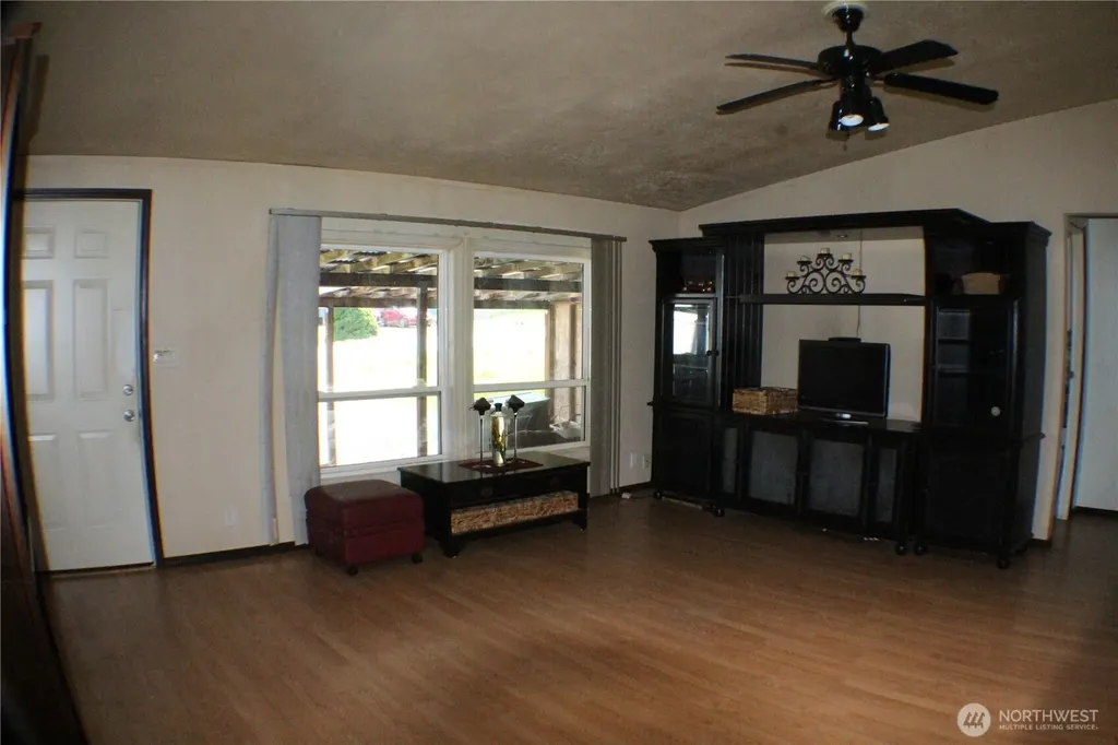 11715 64th St NE Lake Stevens WA 98258