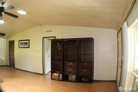 11715 64th St NE Lake Stevens WA 98258