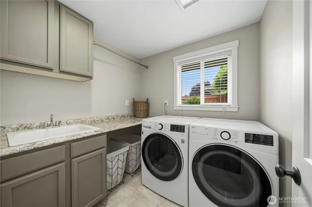 123 Mcelroy Place Puyallup WA 98371