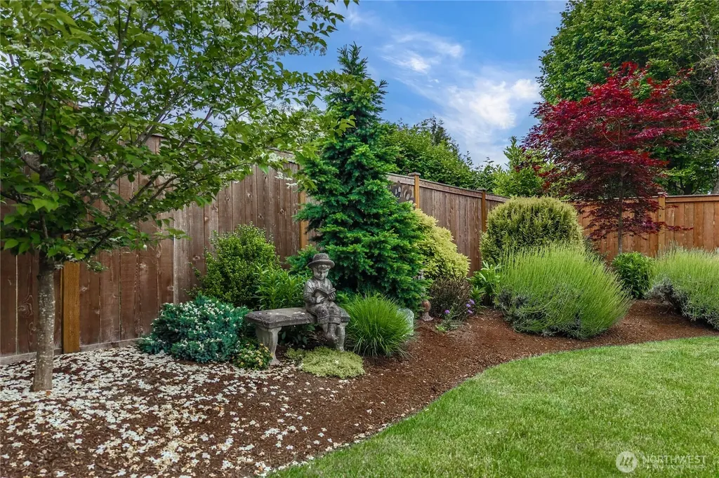 123 Mcelroy Place Puyallup WA 98371