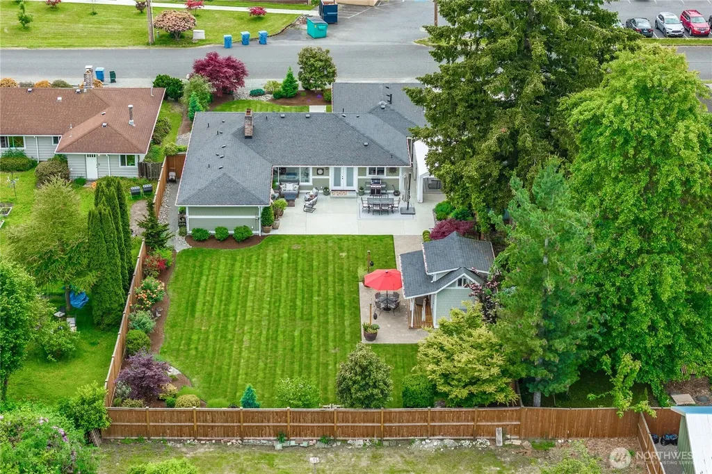 123 Mcelroy Place Puyallup WA 98371