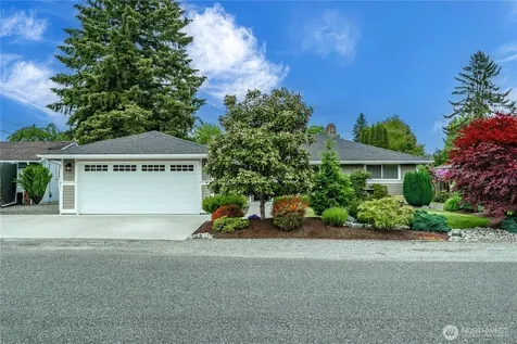 123 Mcelroy Place Puyallup WA 98371