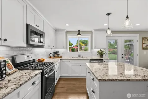 123 Mcelroy Place Puyallup WA 98371
