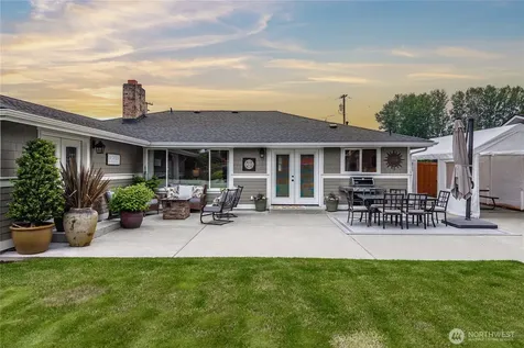 123 Mcelroy Place Puyallup WA 98371