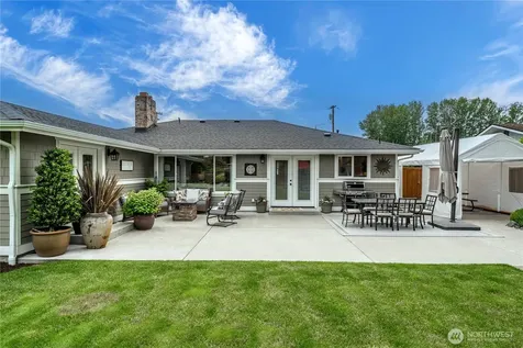 123 Mcelroy Place Puyallup WA 98371