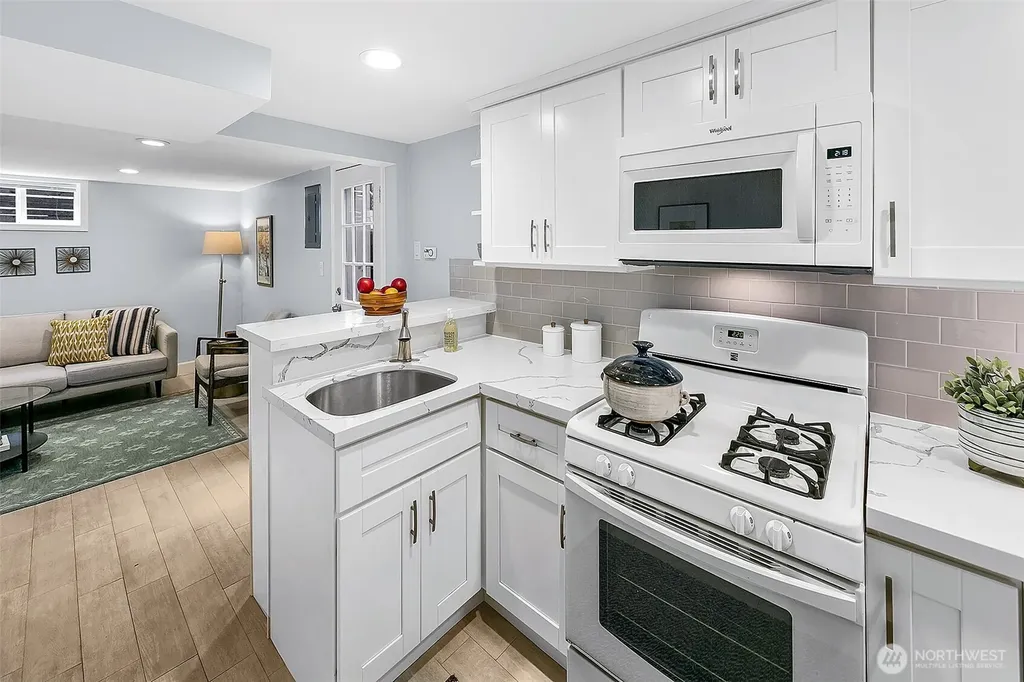954 19th Avenue E Seattle WA 98112
