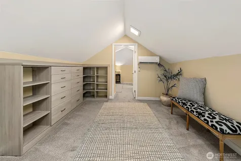 954 19th Avenue E Seattle WA 98112