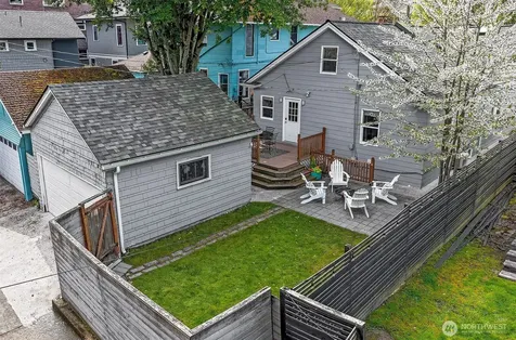 954 19th Avenue E Seattle WA 98112