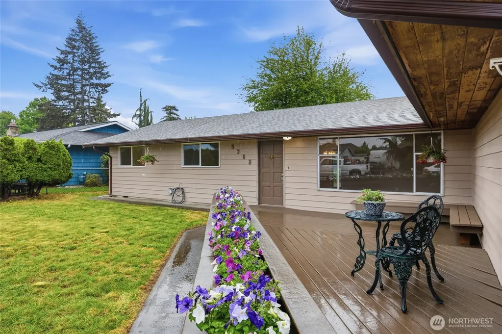 5302 93rd Place NE Marysville WA 98270