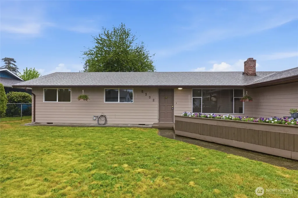 5302 93rd Place NE Marysville WA 98270