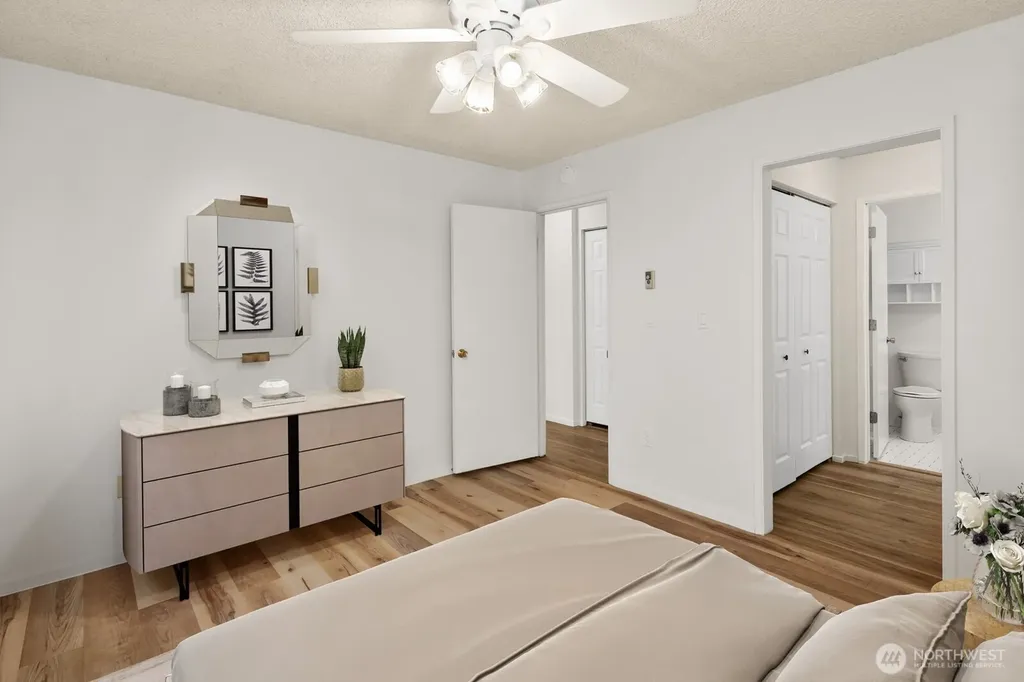 2858 32nd Avenue W Seattle WA 98199