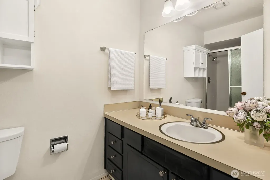 2858 32nd Avenue W Seattle WA 98199