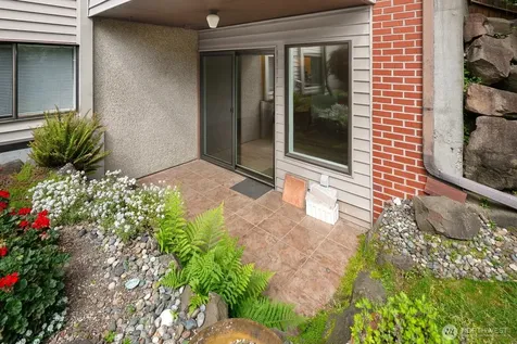 2858 32nd Avenue W Seattle WA 98199