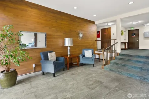 2858 32nd Avenue W Seattle WA 98199