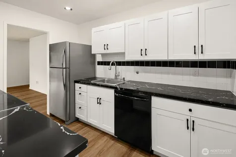 2858 32nd Avenue W Seattle WA 98199
