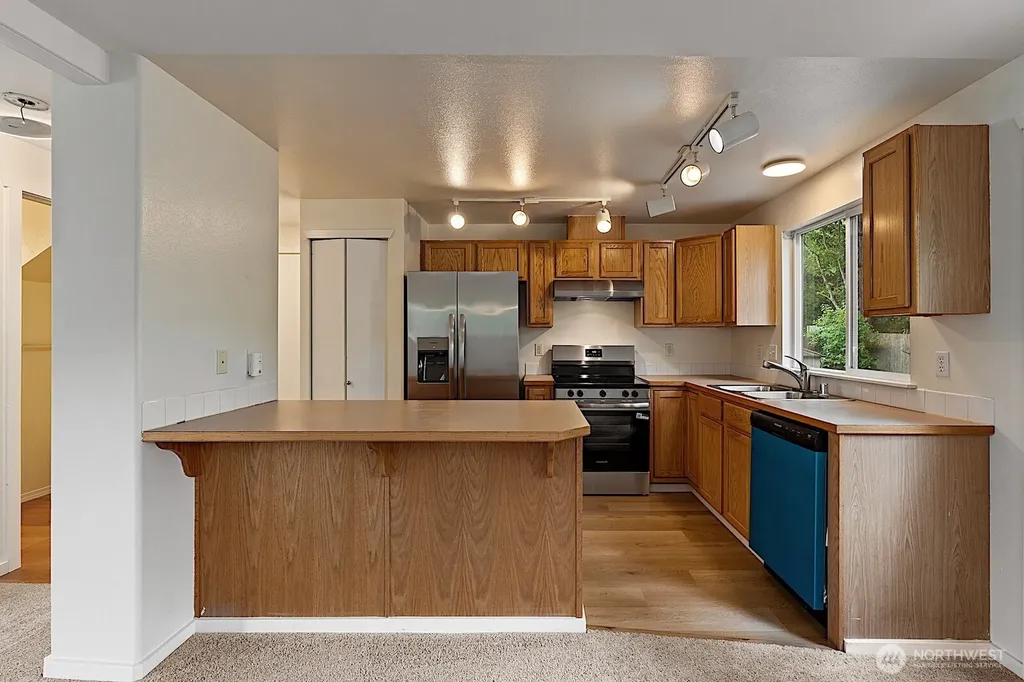 807 29th Avenue SE Puyallup WA 98374