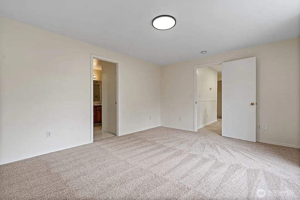 807 29th Avenue SE Puyallup WA 98374