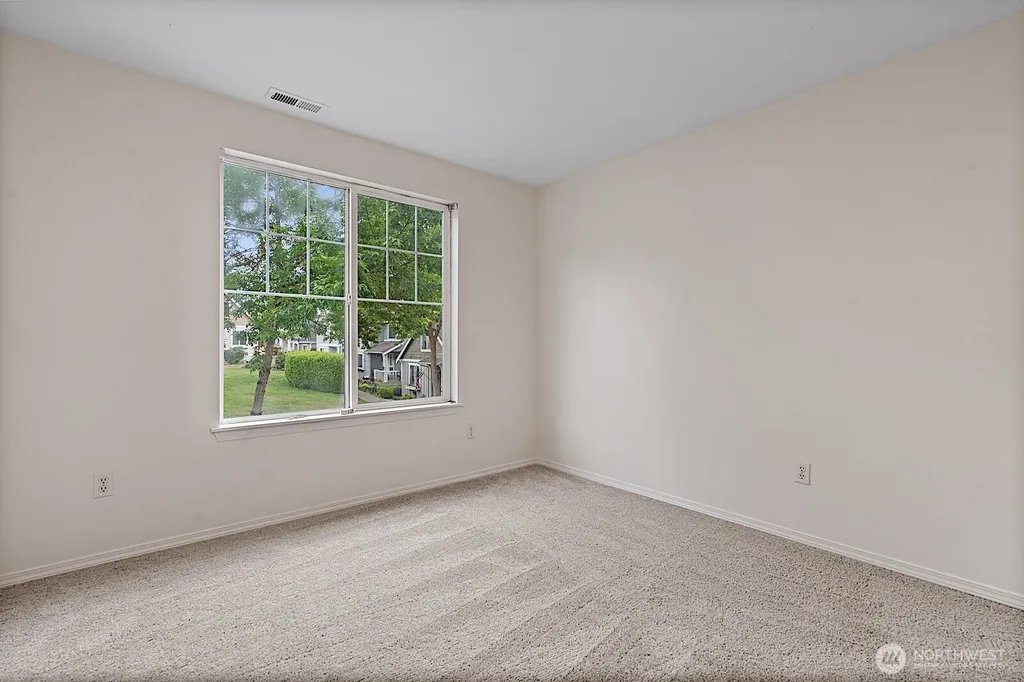 807 29th Avenue SE Puyallup WA 98374