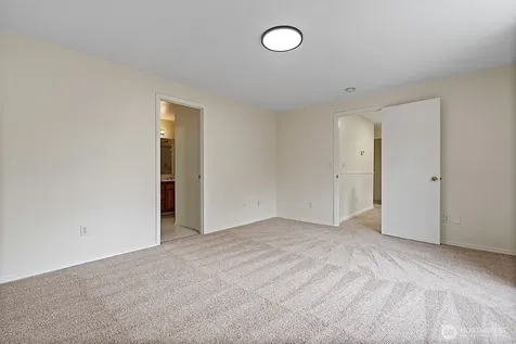 807 29th Avenue SE Puyallup WA 98374