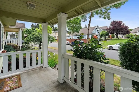 807 29th Avenue SE Puyallup WA 98374
