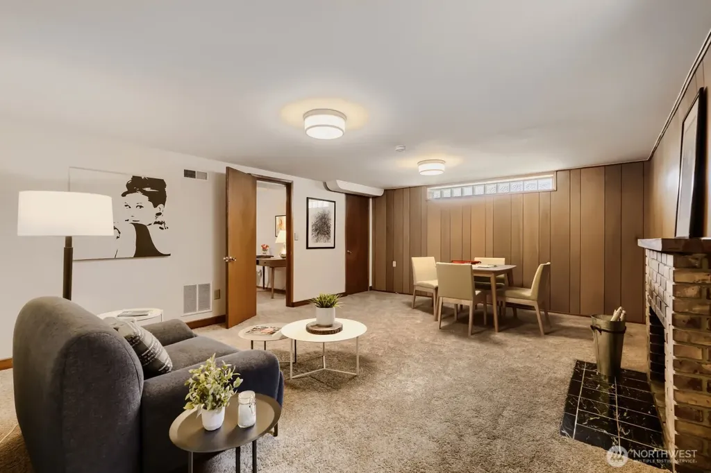 3056 50th Avenue SW Seattle WA 98116