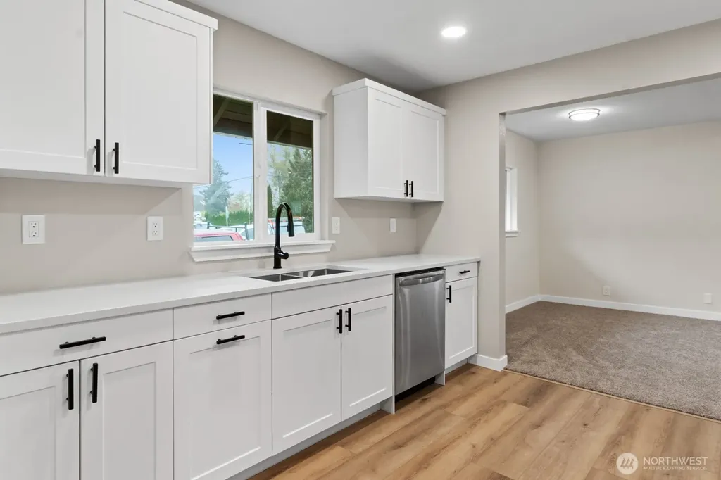 6334 Pacific Avenue SE Lacey WA 98503