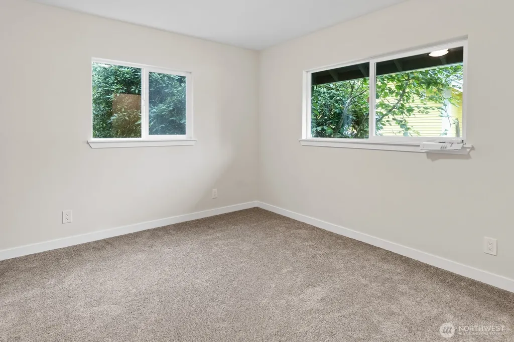 6334 Pacific Avenue SE Lacey WA 98503