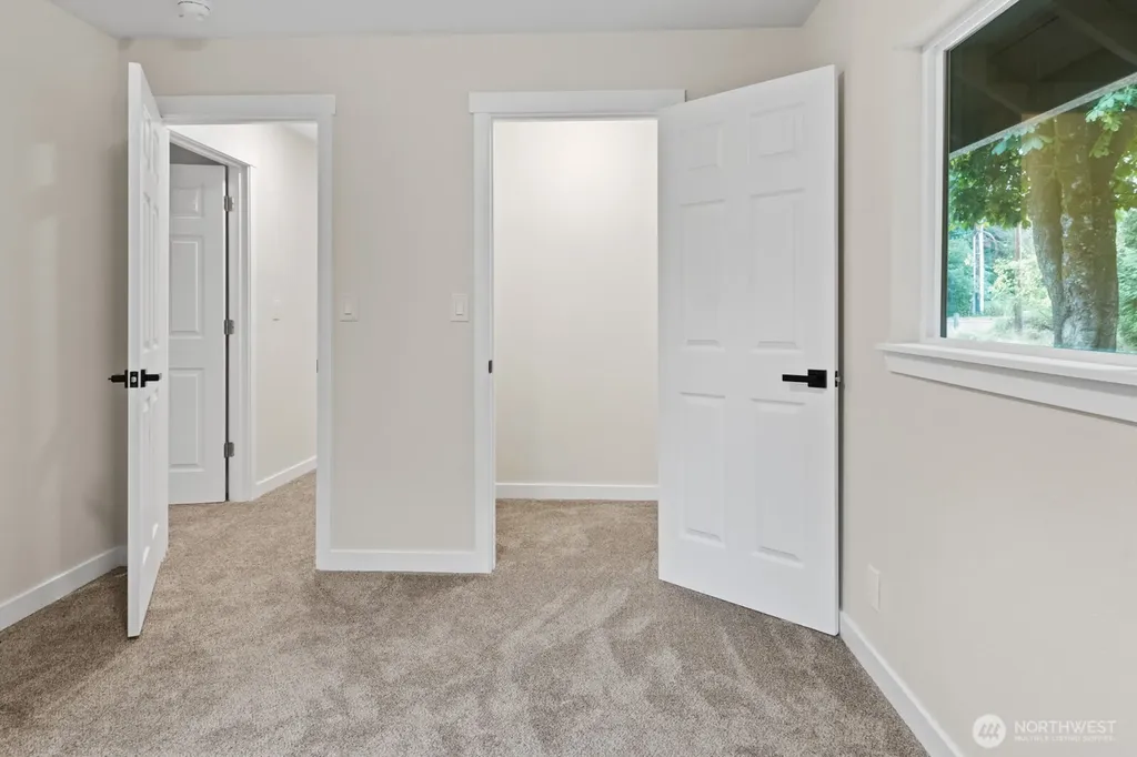 6334 Pacific Avenue SE Lacey WA 98503