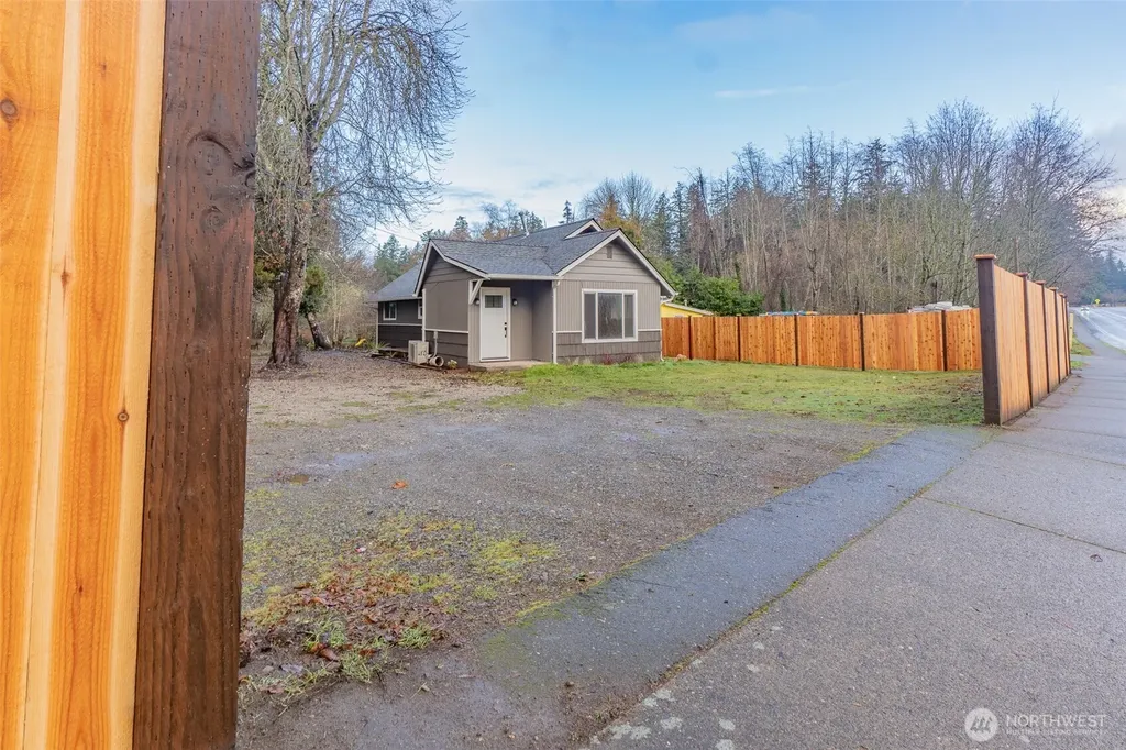 6334 Pacific Avenue SE Lacey WA 98503