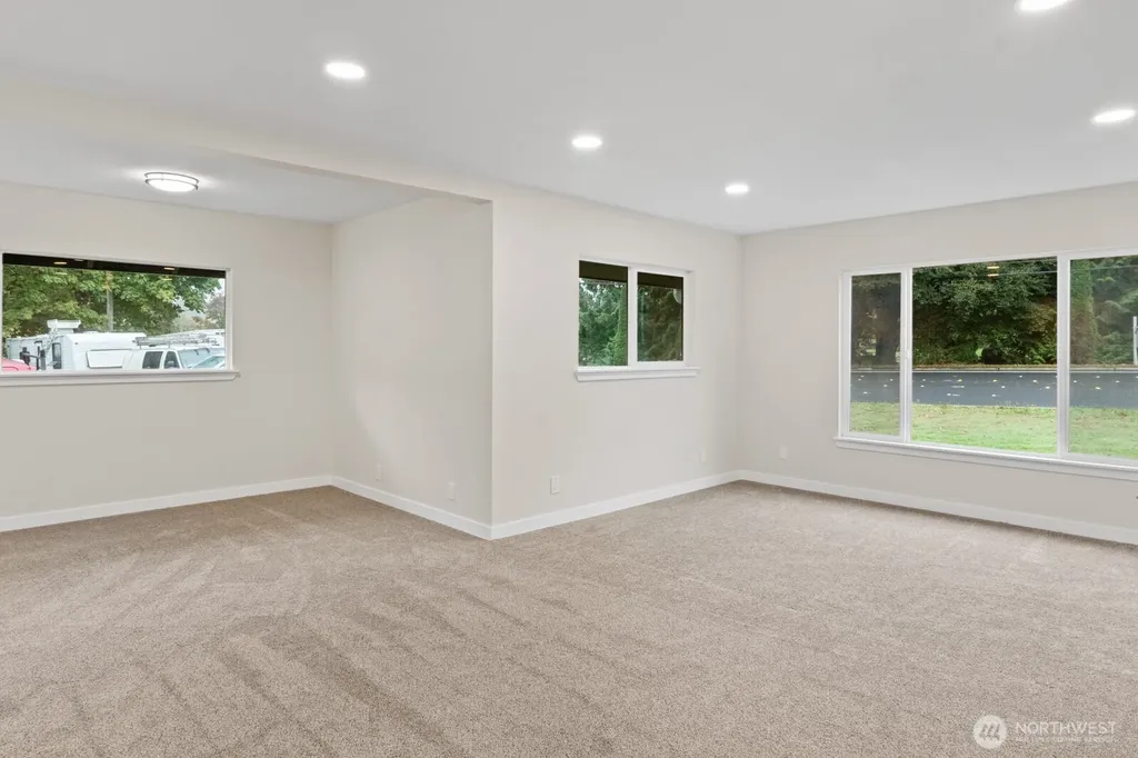 6334 Pacific Avenue SE Lacey WA 98503