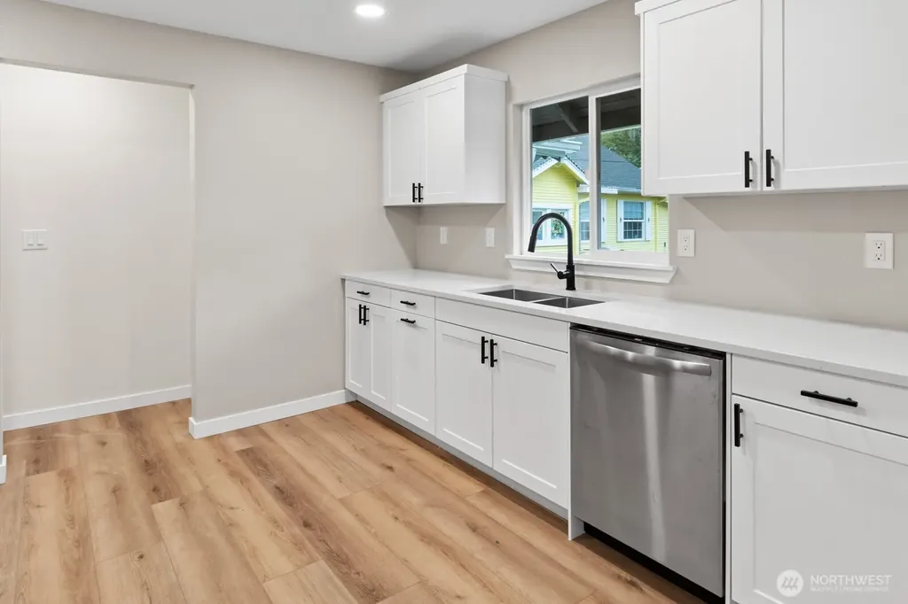 6334 Pacific Avenue SE Lacey WA 98503