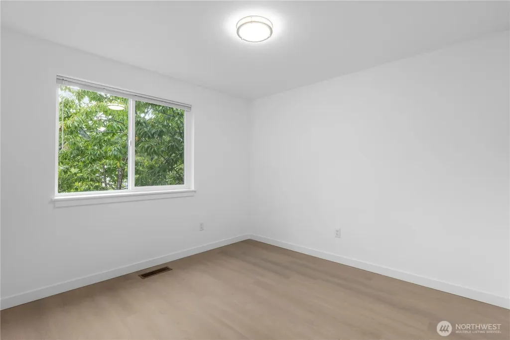 5016 26th Avenue SW Seattle WA 98106