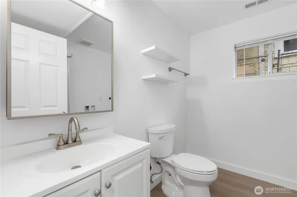 5016 26th Avenue SW Seattle WA 98106