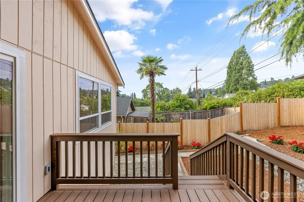 5016 26th Avenue SW Seattle WA 98106