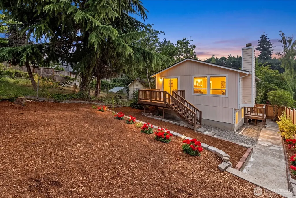 5016 26th Avenue SW Seattle WA 98106