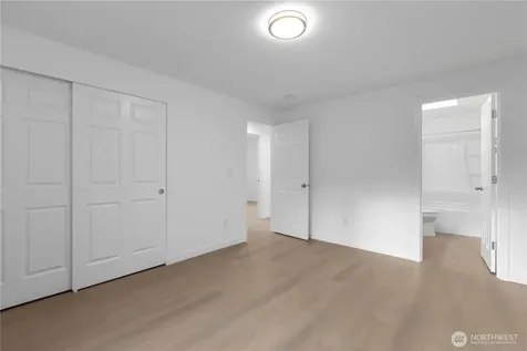 5016 26th Avenue SW Seattle WA 98106
