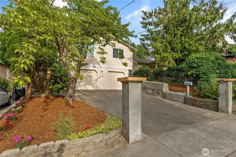5016 26th Avenue SW Seattle WA 98106