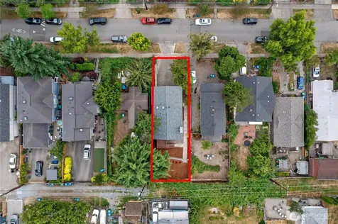 5016 26th Avenue SW Seattle WA 98106