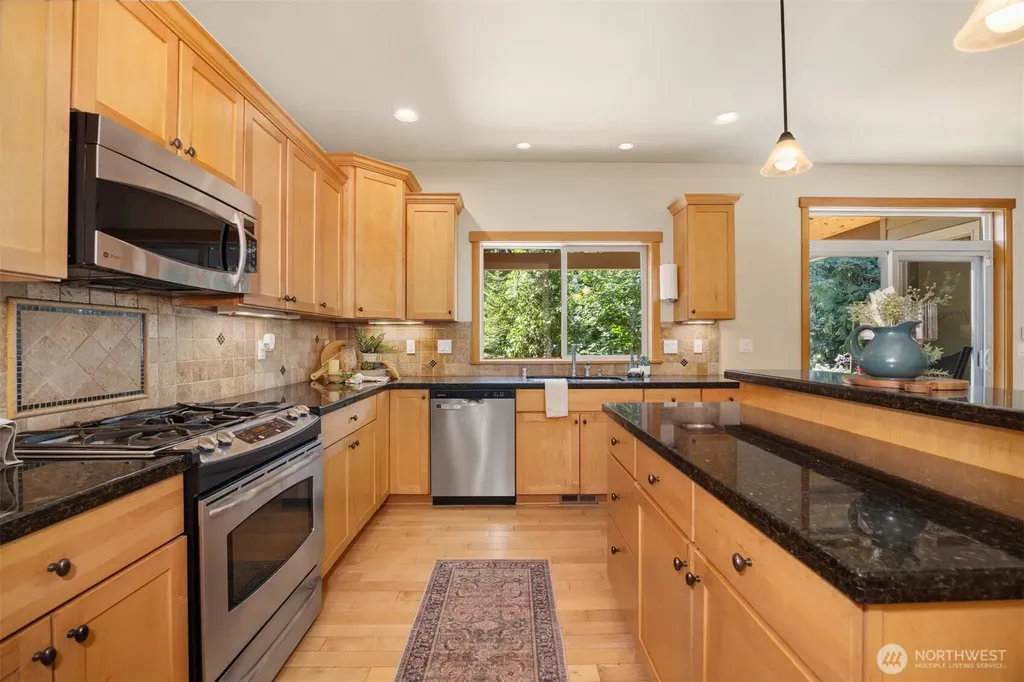 1305 Raymond Street Bellingham WA 98229