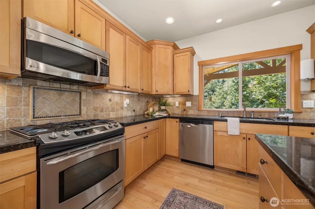 1305 Raymond Street Bellingham WA 98229