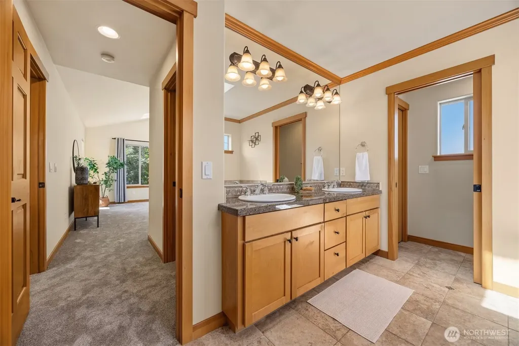 1305 Raymond Street Bellingham WA 98229